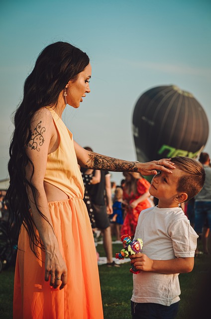 利用社交媒 利用社交媒